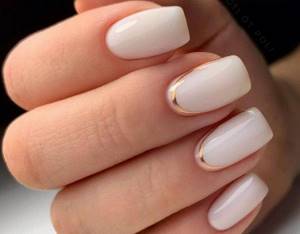 Plain milky manicure