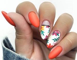 Orange manicure with flowers