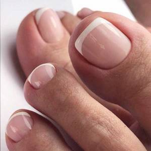 French pedicure 2019-2020: photos, review of new ideas, trends