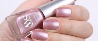Pearlescent manicure - Manicure for school for short nails