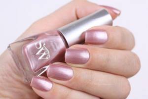 Pearlescent manicure - Manicure for school for short nails