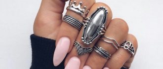 Selecting rings for a fashionable manicure