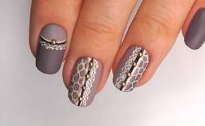 Step-by-step instructions for lace manicure with gel polish