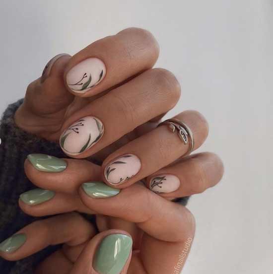 Plant prints in summer manicure