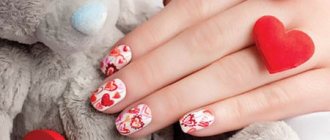 Romantic hearts are an interesting idea for a manicure