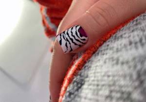 painting on nails