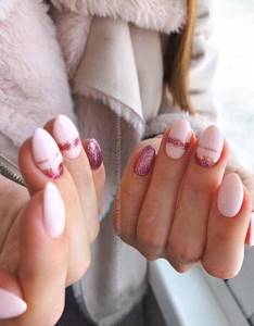 Pink foil on nails photo
