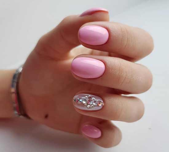 Розовый маникюр короткие ногти
