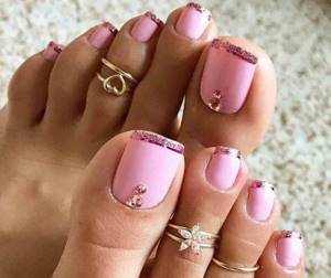 pink pedicure french
