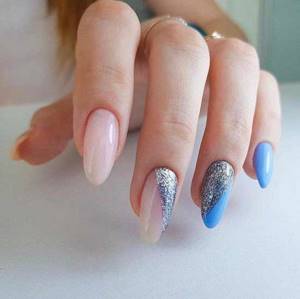 Silver-blue manicure