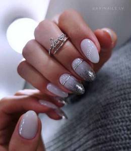 Silver glitter on the tips of the nails