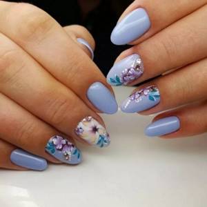 Shellac with floral motifs