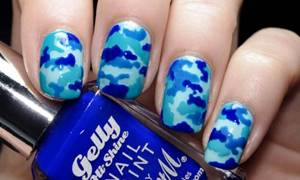 Blue camouflage in nail design