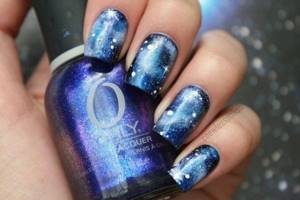 Blue space manicure