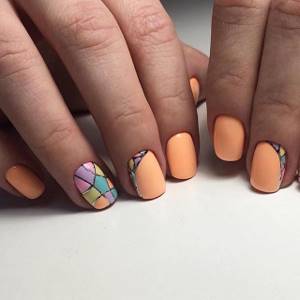 tape in peach manicure