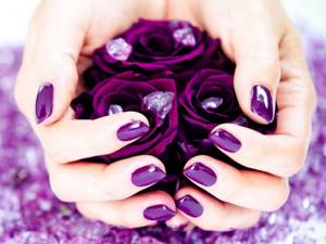 Try to take care of your new manicure and avoid mechanical damage