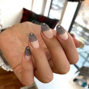stamping manicure on nails