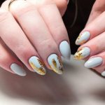 Light manicure with foil