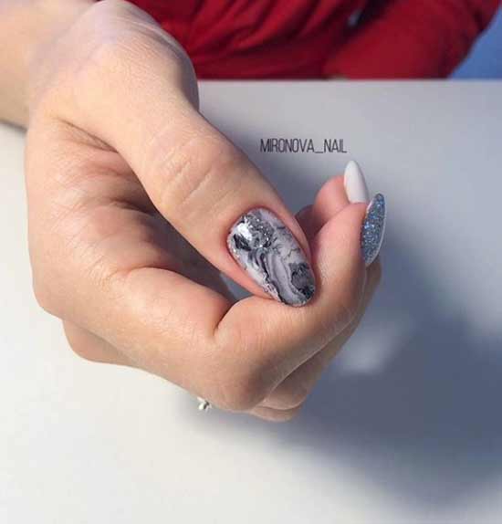 Текстура камня на ногтях с серебристым отливом