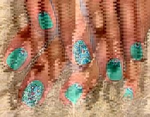 Точечная мозаика на ногтях