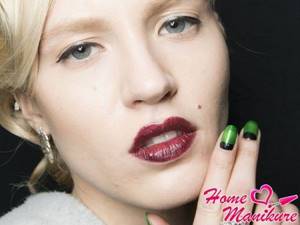 trendy emerald colors for autumn manicure