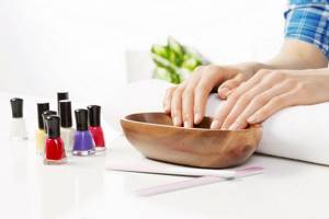 Strengthening nails: bath recipes