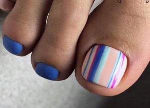 Choosing manicure and pedicure at sea: trends and fashion news for 2022