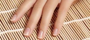pitting on fingernails: causes and treatment