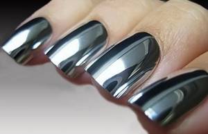 Mirror nail design with rubbing